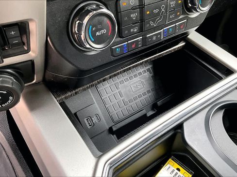 Used 2021 Ford F250 Lariat w/ Tremor Off-Road Package AWD/4WD image 35