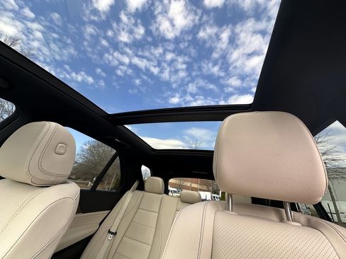 Used 2025 Mercedes-Benz GLE 450e 4MATIC image 34