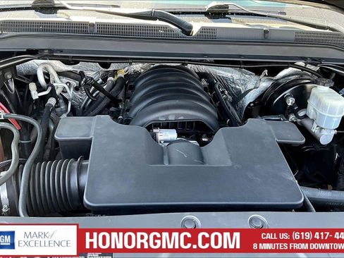 Used 2018 GMC Yukon SLT AWD/4WD image 27