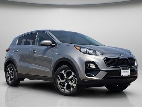 Used 2022 Kia Sportage LX AWD/4WD image 2