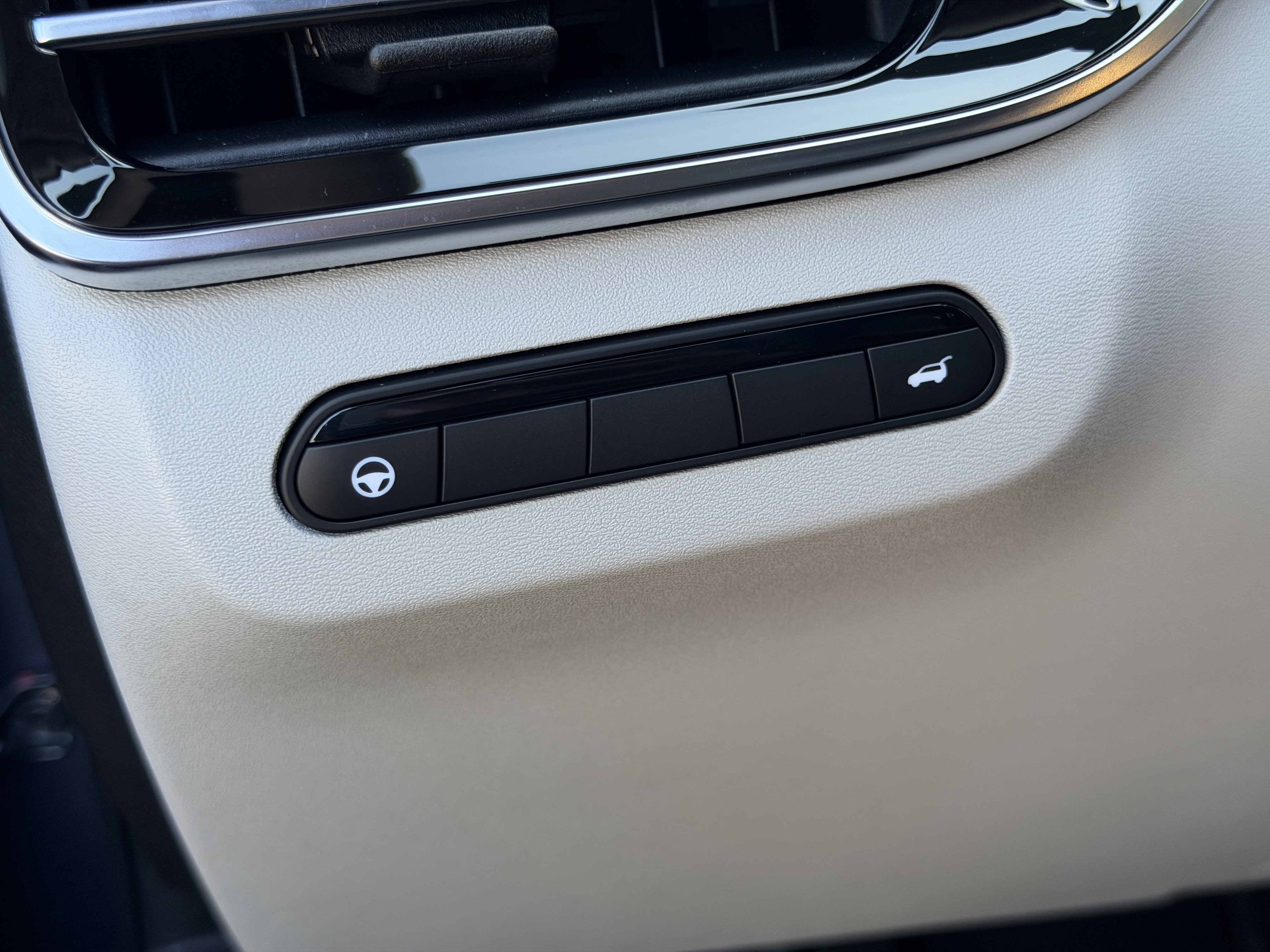 Certified 2027 INFINITI QX60 Luxe w/ Cargo Package FWD image 31