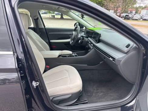 Used 2025 Hyundai Sonata SEL FWD image 15