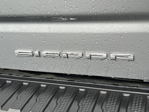 Used 2023 GMC Sierra 1500 Denali w/ Denali Reserve Package AWD/4WD image 9