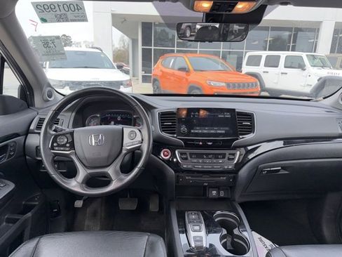 Used 2021 Honda Pilot Touring image 6