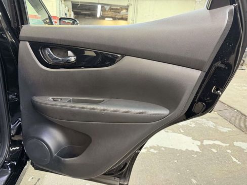 Used 2022 Nissan Rogue Sport SL AWD/4WD image 27