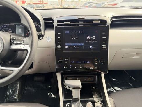 Used 2024 Hyundai Tucson SEL FWD image 19