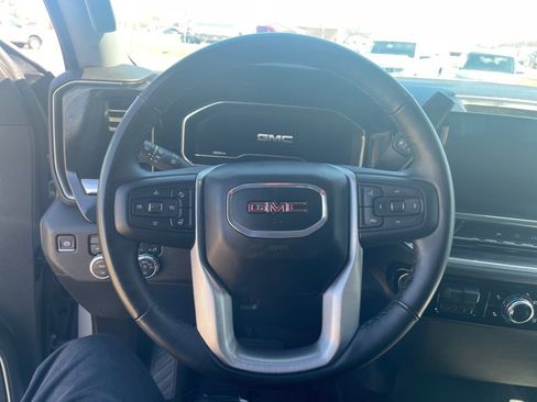 Used 2025 Chevrolet Silverado 1500 LT image 19