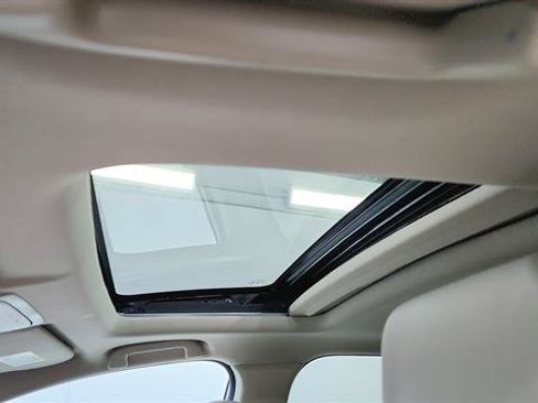 Used 2019 Honda CR-V Touring image 15