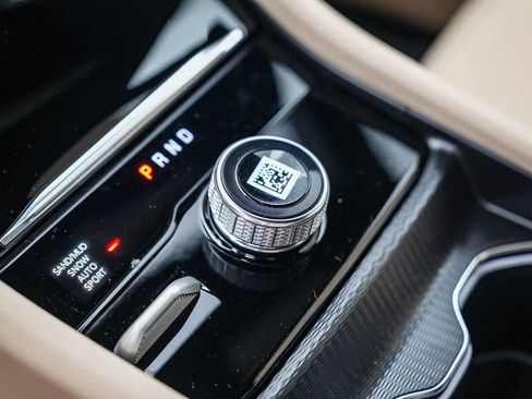 New 2025 Jeep Grand Cherokee L Limited image 21