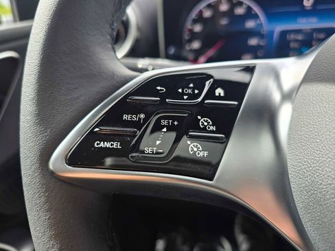 Used 2026 Mercedes-Benz GLC 300 4MATIC image 33