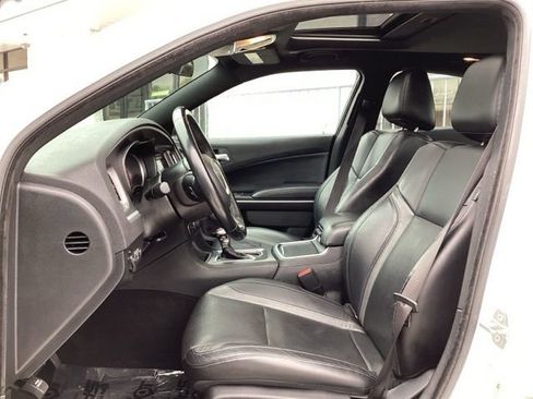 Used 2022 Dodge Charger SXT w/ Leather Interior Group image 10