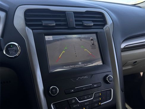 Used 2020 Ford Fusion SEL image 18