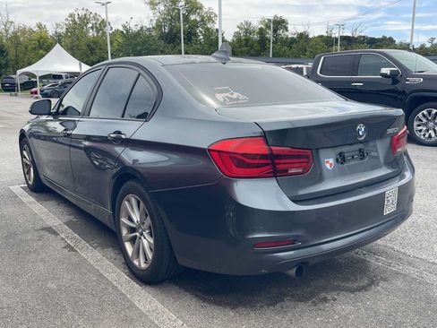 Used 2016 BMW 320i Sedan RWD image 4