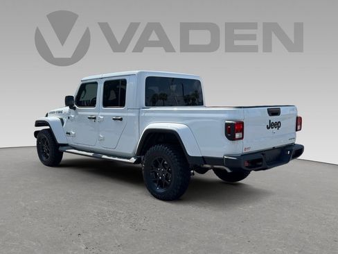 New 2025 Jeep Gladiator Sport image 24