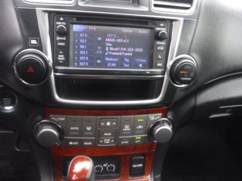 Used 2013 Toyota Highlander Limited image 36