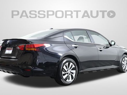 Certified 2025 Nissan Altima 2.5 S FWD image 10