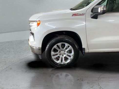 Used 2022 Chevrolet Silverado 1500 LTZ w/ LTZ Convenience Package II AWD/4WD image 24