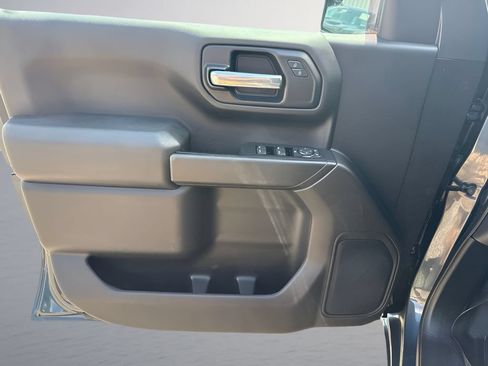 Used 2020 Chevrolet Silverado 1500 Custom w/ Custom Value Package AWD/4WD image 22
