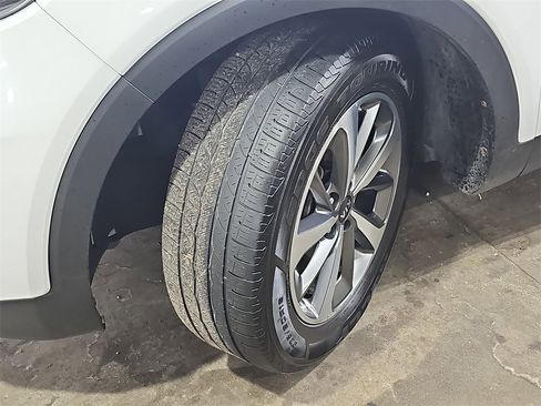Used 2019 Kia Sorento EX image 38