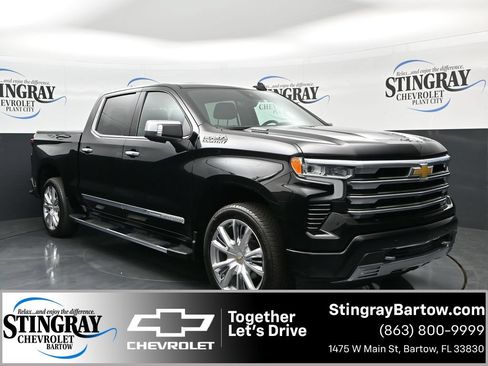 Used 2025 Chevrolet Silverado 1500 High Country w/ High Country Premium Package AWD/4WD image 1