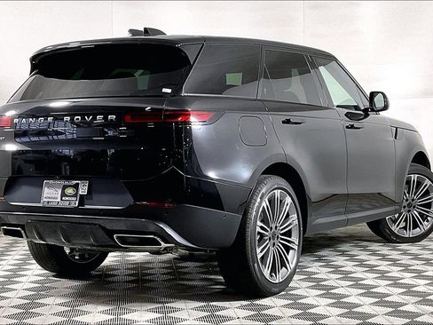 New 2026 Land Rover Range Rover Sport SE AWD/4WD image 2