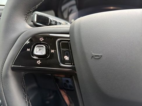 New 2026 Lincoln Corsair Premiere image 17