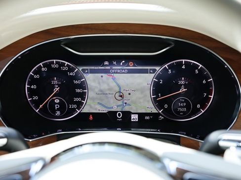Used 2024 Bentley Continental GT image 20