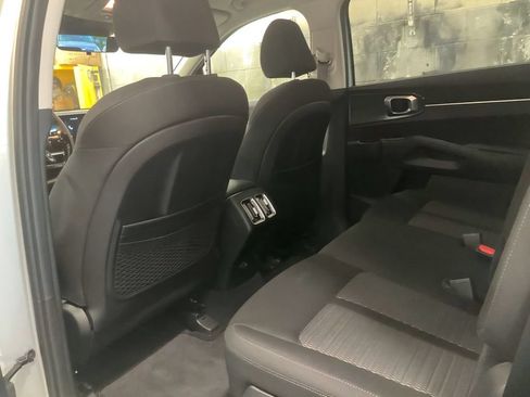 Certified 2026 Kia Sorento LX FWD image 26