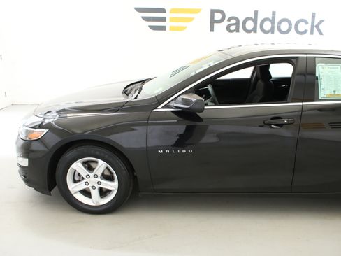 Used 2022 Chevrolet Malibu LS FWD image 4