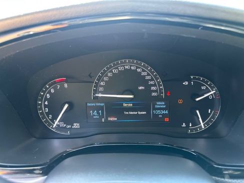 Used 2018 Cadillac XT5 Luxury w/ Driver Awareness Package AWD/4WD image 32