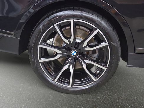 Used 2019 BMW X7 xDrive50i w/ M Sport Package image 36
