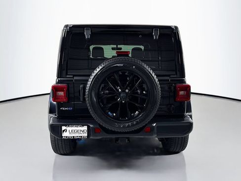 Used 2023 Jeep Wrangler Unlimited Sahara w/ Cold Weather Group AWD/4WD image 5