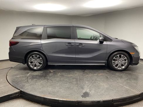 Used 2025 Honda Odyssey Touring image 8