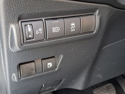 Used 2023 Toyota Corolla Cross AWD Hybrid image 24
