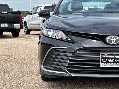 Used 2023 Toyota Camry LE FWD image 4