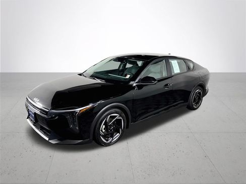 Used 2025 Kia K4 EX FWD image 2