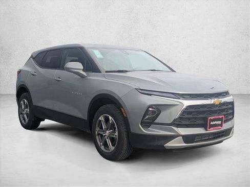 New 2025 Chevrolet Blazer LT image 6
