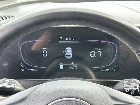 Used 2024 Kia Sportage EX FWD image 10