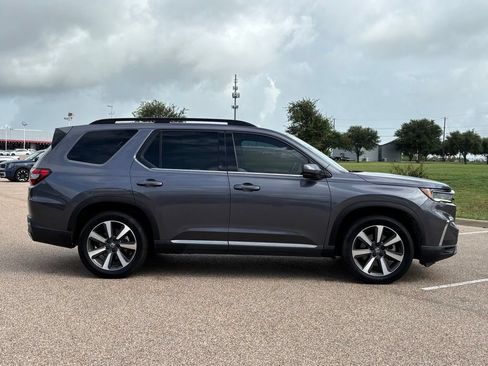 Used 2023 Honda Pilot Elite image 5