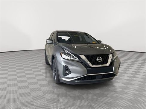 Certified 2024 Nissan Murano SL image 3