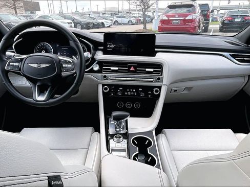 Used 2025 Genesis G70 2.5T RWD image 28