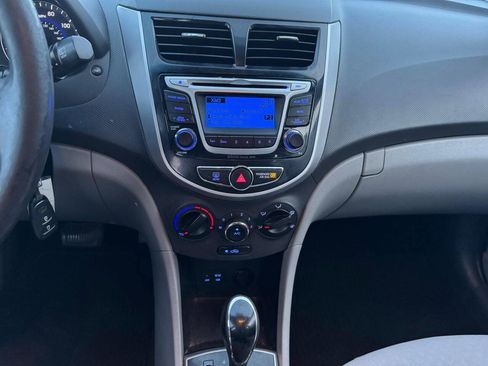 Used 2014 Hyundai Accent SE FWD image 12