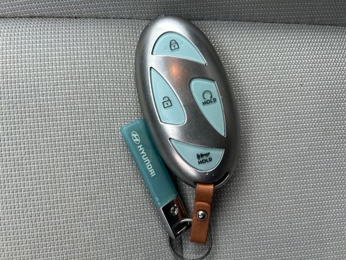 Used 2024 Hyundai Kona SEL FWD image 31