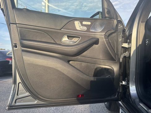 Certified 2022 Mercedes-Benz GLS 450 4MATIC image 18