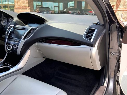 Used 2015 Acura TLX V6 image 19