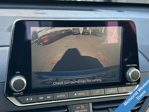 Used 2024 Nissan Altima 2.5 SV FWD image 22