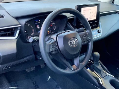 Used 2025 Toyota Corolla LE FWD image 15