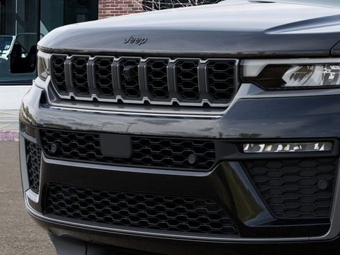 New 2026 Jeep Grand Cherokee L Limited AWD/4WD image 11