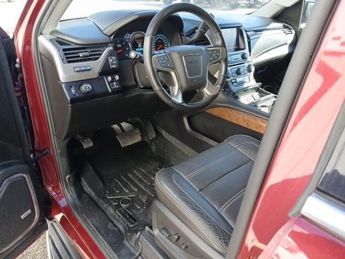 Used 2020 GMC Yukon XL Denali image 65