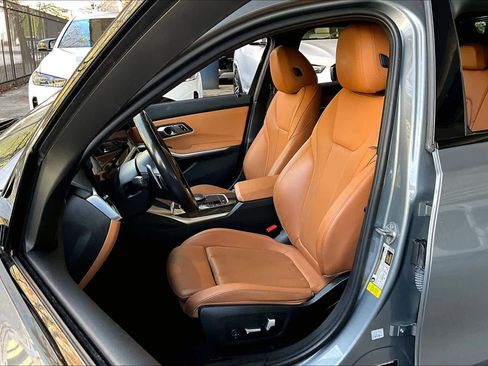 Used 2023 BMW 330i Sedan w/ M Sport Package image 7